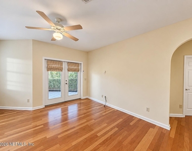 2521 Vista Cove Road - Photo Thumbnail 4