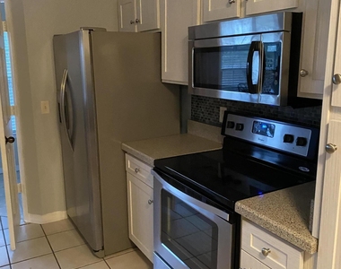 7800 Point Meadows Drive - Photo Thumbnail 3
