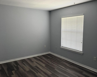 7800 Point Meadows Drive - Photo Thumbnail 21