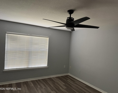 7800 Point Meadows Drive - Photo Thumbnail 24