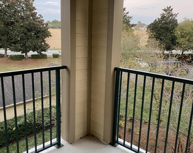7800 Point Meadows Drive - Photo Thumbnail 12