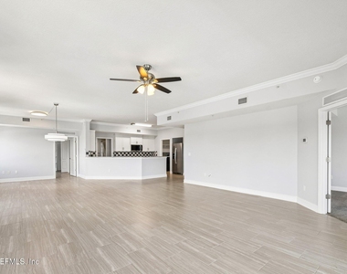 1236 1st Street N - Photo Thumbnail 7