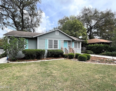 4233 Colonial Avenue - Photo Thumbnail 2
