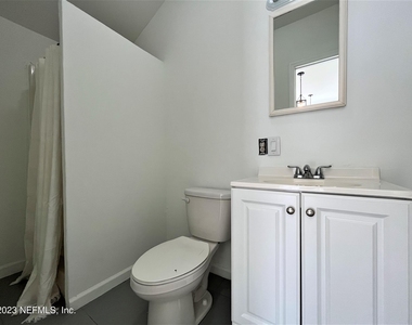 4233 Colonial Avenue - Photo Thumbnail 12