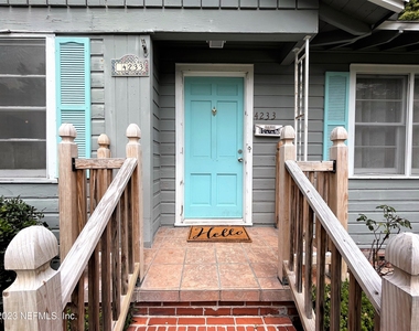 4233 Colonial Avenue - Photo Thumbnail 1