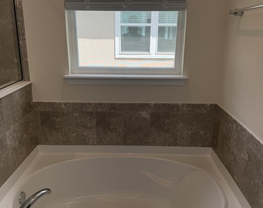 742 Northside Drive S - Photo Thumbnail 32