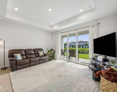149 Silver Myrtle Court - Photo Thumbnail 10