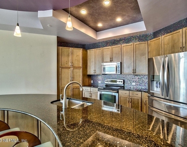 320 1st Street - Photo Thumbnail 7