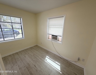 2056 Navaho Avenue - Photo Thumbnail 3