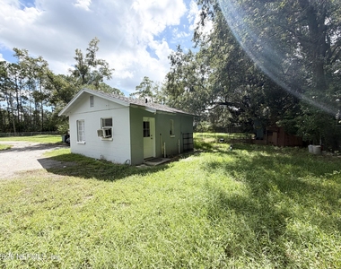 2056 Navaho Avenue - Photo Thumbnail 6
