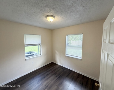 2052 Navaho Avenue - Photo Thumbnail 8