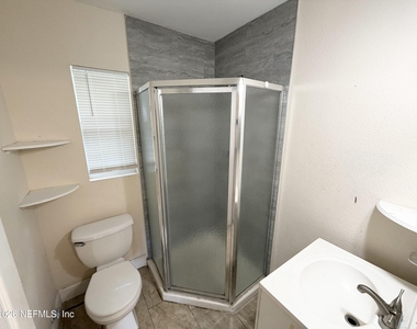 2052 Navaho Avenue - Photo Thumbnail 10