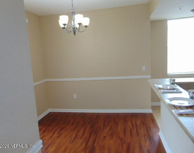 10075 Gate Parkway Ne - Photo Thumbnail 27