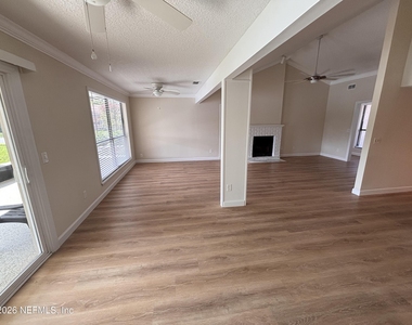 7827 E Fawn Brook Circle - Photo Thumbnail 23