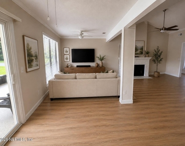 7827 E Fawn Brook Circle - Photo Thumbnail 5