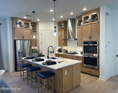 11325 Catalyst - Photo Thumbnail 8
