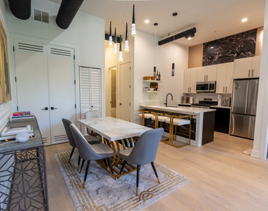 77 W Chestnut Street - Photo Thumbnail 7