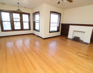 1728 W Juneway Terrace - Photo Thumbnail 6