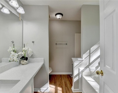 240 Springbottom Court - Photo Thumbnail 26