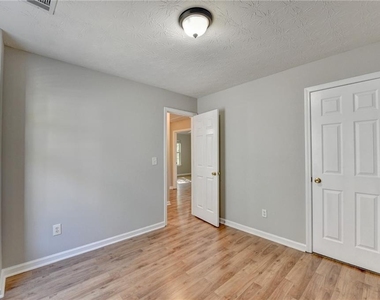 240 Springbottom Court - Photo Thumbnail 36