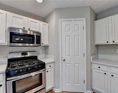 240 Springbottom Court - Photo Thumbnail 17
