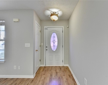 240 Springbottom Court - Photo Thumbnail 7