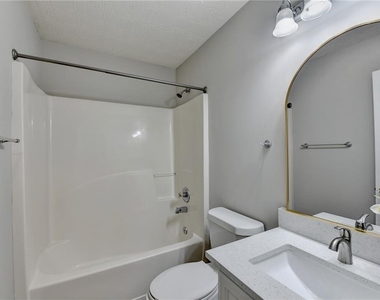 240 Springbottom Court - Photo Thumbnail 37