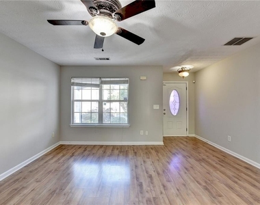 240 Springbottom Court - Photo Thumbnail 10