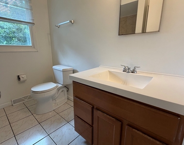 2513 Western Avenue - Photo Thumbnail 7