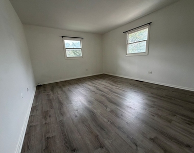 2513 Western Avenue - Photo Thumbnail 5