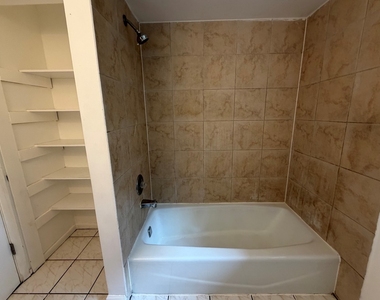 2513 Western Avenue - Photo Thumbnail 8