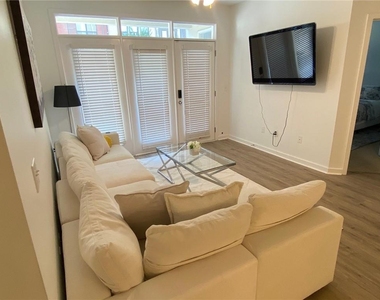 390 17th Street Nw - Photo Thumbnail 17
