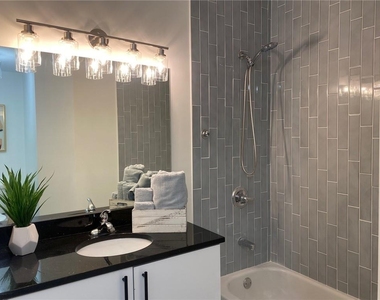 390 17th Street Nw - Photo Thumbnail 7