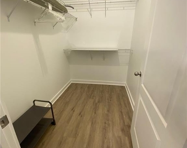 390 17th Street Nw - Photo Thumbnail 23