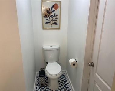 390 17th Street Nw - Photo Thumbnail 6
