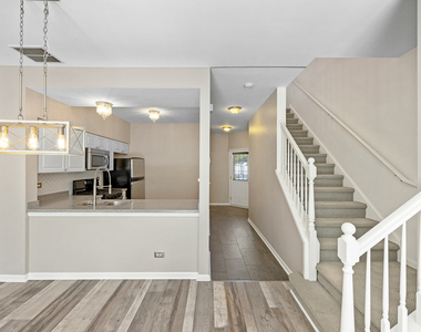 120 Polaris Drive - Photo Thumbnail 3