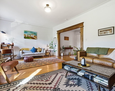 5321 S Woodlawn Avenue - Photo Thumbnail 4