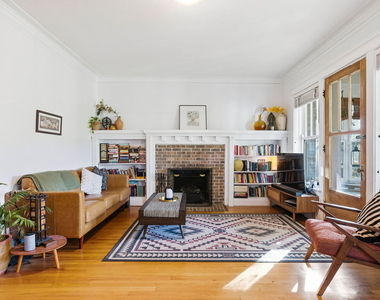 5321 S Woodlawn Avenue - Photo Thumbnail 2