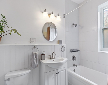 5321 S Woodlawn Avenue - Photo Thumbnail 12