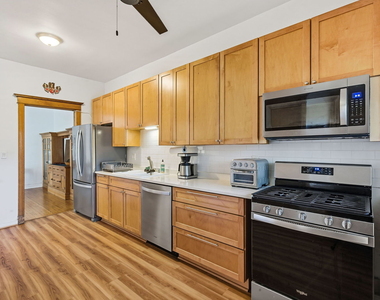 5321 S Woodlawn Avenue - Photo Thumbnail 9
