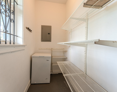 5321 S Woodlawn Avenue - Photo Thumbnail 16