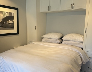 33 W Delaware Place - Photo Thumbnail 5