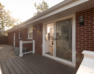 11550 Francis Road - Photo Thumbnail 32