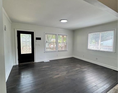 2992 Villa Esta Drive - Photo Thumbnail 8