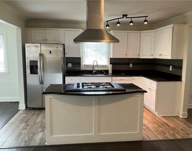 2992 Villa Esta Drive - Photo Thumbnail 10