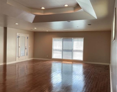 2992 Villa Esta Drive - Photo Thumbnail 23