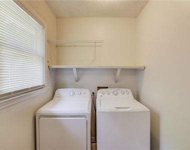 4905 Wade Valley Way - Photo Thumbnail 16