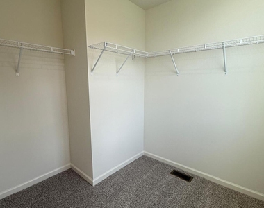 347 Summit Circle - Photo Thumbnail 12