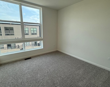 347 Summit Circle - Photo Thumbnail 8