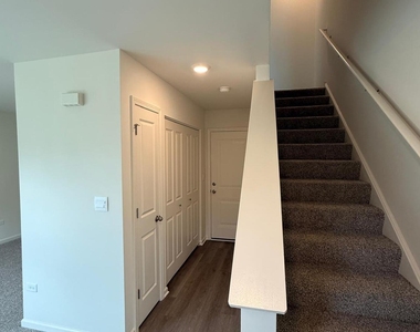 347 Summit Circle - Photo Thumbnail 5